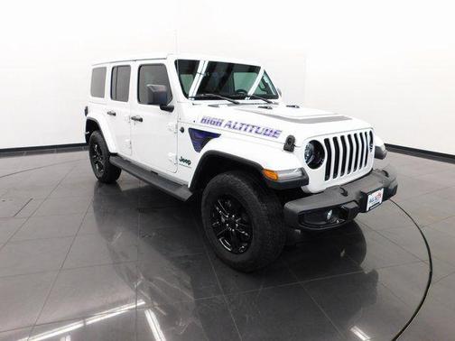 2023 Jeep Wrangler 4-Door Sahara Altitude 4x4