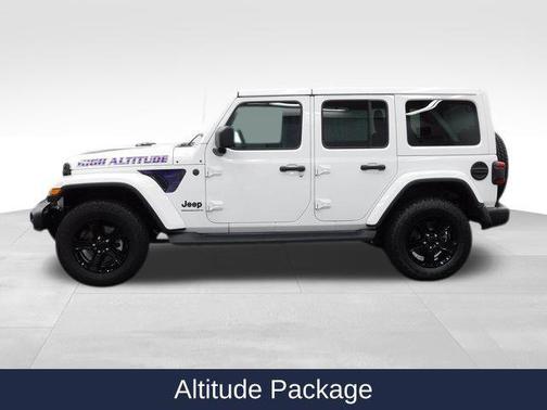 2023 Jeep Wrangler 4-Door Sahara Altitude 4x4