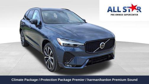 2024 Volvo XC60 B5 Plus Dark Theme