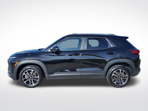 Mosaic Black Metallic 2025 Chevrolet Trailblazer LT