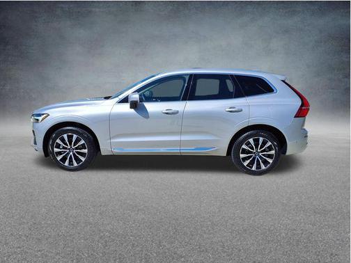 Silver Dawn Metallic 2023 Volvo XC60 B5 Plus Bright Theme