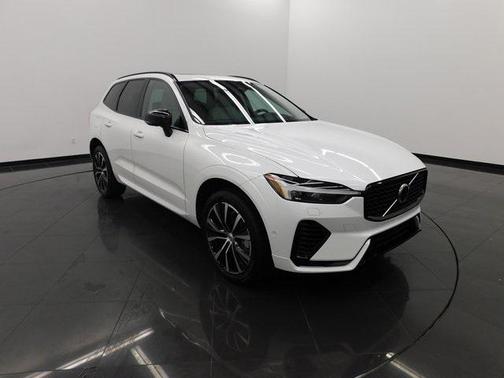 2023 Volvo XC60 Recharge Plug-In Hybrid T8 Ultimate Dark Theme