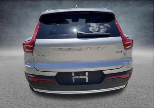 Silver Dawn Metallic 2023 Volvo XC40 B5 Plus Bright Theme