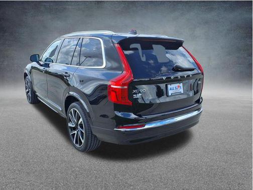 Onyx Black Metallic 2023 Volvo XC90 B6 Plus 7-Seater
