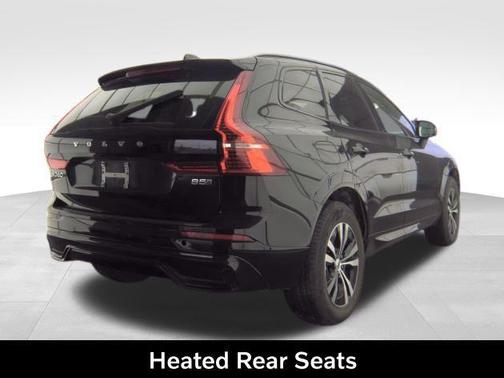 2025 Volvo XC60 B5 Core