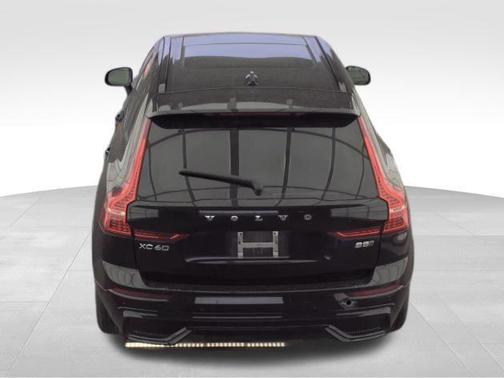 2025 Volvo XC60 B5 Core