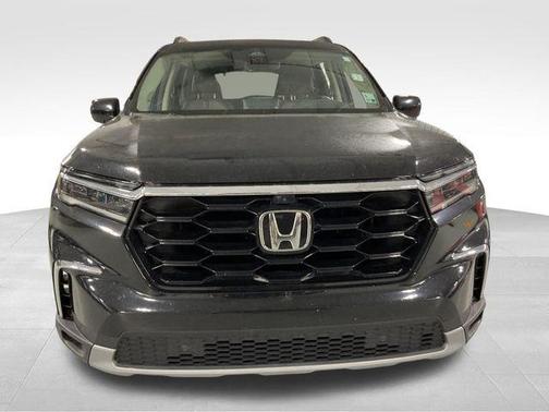 Crystal Black Pearl 2024 Honda Pilot Elite