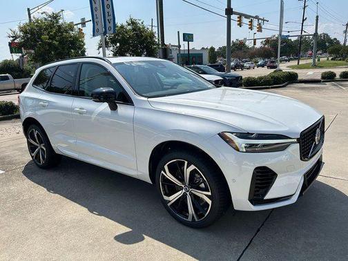 2025 Volvo XC60 Plug-In Hybrid T8 Ultra