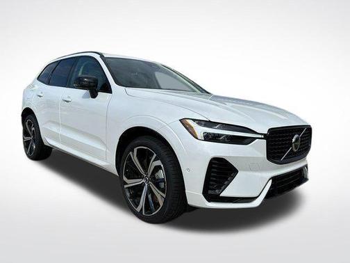 Crystal White Metallic 2025 Volvo XC60 Plug-In Hybrid T8 Ultra