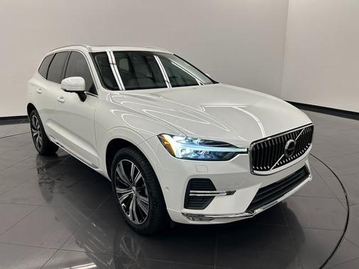 2023 Volvo XC60 B5 FWD Plus Bright