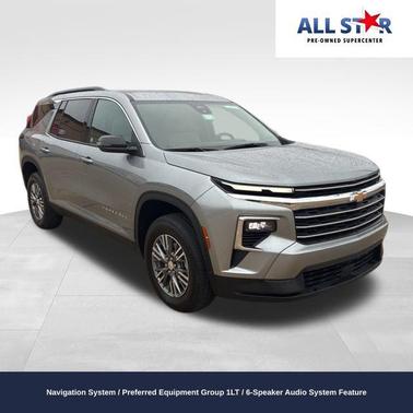 2025 Chevrolet Traverse LT