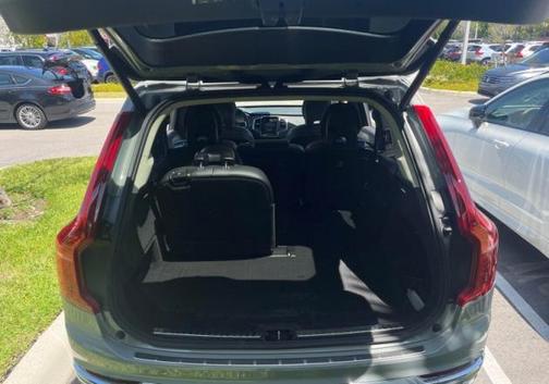 Vapour Grey Metallic 2024 Volvo XC90 B5 Core Bright Theme