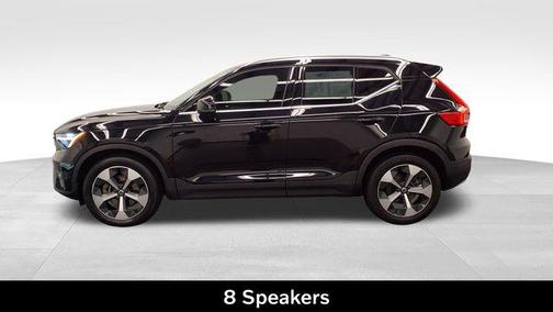 2023 Volvo XC40 B5 Plus Bright Theme