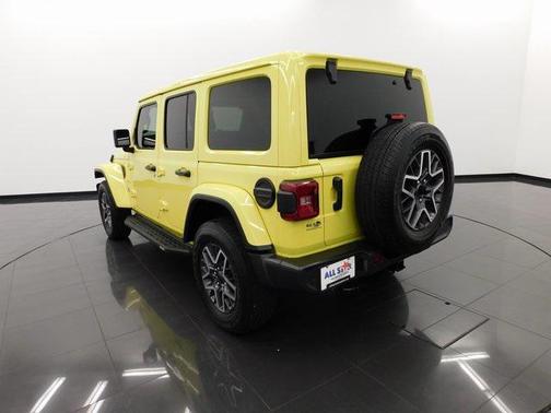 2024 Jeep Wrangler 4-Door Sahara 4x4
