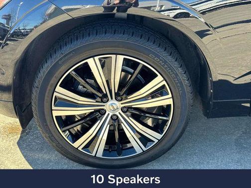 2023 Volvo XC60 B5 Plus Bright Theme