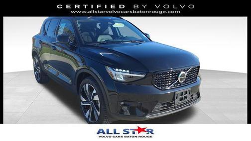 Onyx Black Metallic 2024 Volvo XC40 B5 Plus Dark Theme