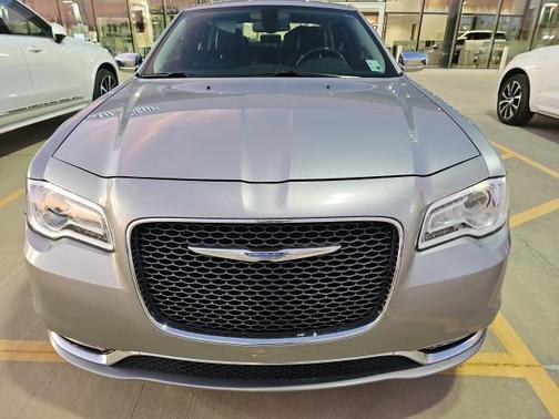 2018 Chrysler 300 Limited