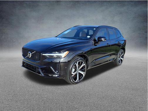 Onyx Black Metallic 2023 Volvo XC60 B5 Ultimate Dark Theme