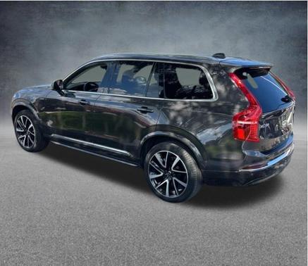 Platinum Grey Metallic 2023 Volvo XC90 B6 Plus 7-Seater