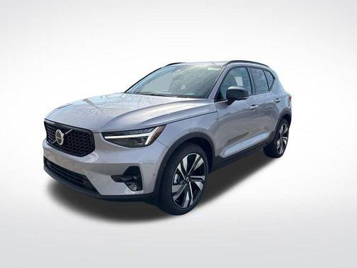 2026 Volvo XC40 Ultra, B5 AWD Gas (mild hybrid), Dark