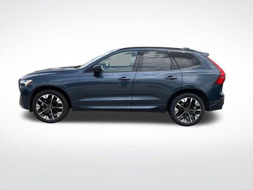Denim Blue Metallic 2026 Volvo XC60 B5 Plus