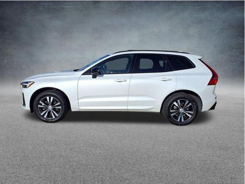 Crystal White 2025 Volvo XC60 B5 Core