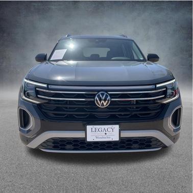 Pure Gray 2024 Volkswagen Atlas 2.0T SE w/Technology 4MOTION