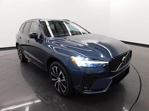 2024 Volvo XC60 B5 Plus Dark Theme