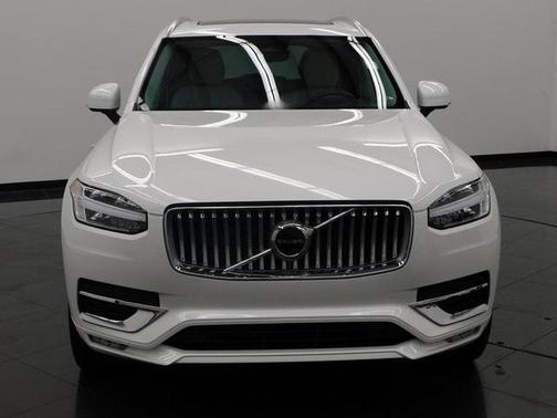 2024 Volvo XC90 B5 Core Bright Theme