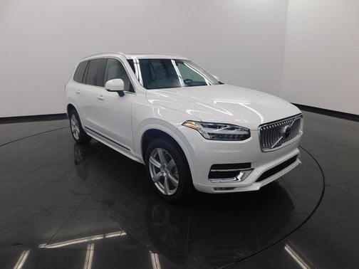 2024 Volvo XC90 B5 Core Bright Theme