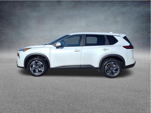 Everest White Pearl 2025 Nissan Rogue SV