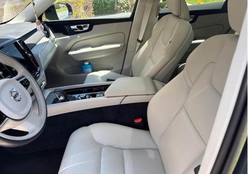 Denim Blue Metallic 2023 Volvo XC60 B5 Plus Dark Theme