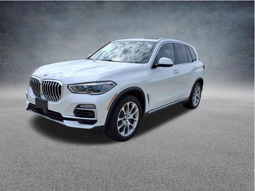 Mineral White Metallic 2020 BMW X5 sDrive40i