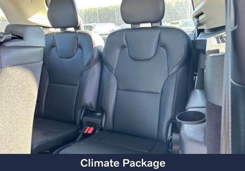 2024 Volvo XC90 B5 Core Bright Theme