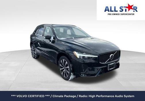 2024 Volvo XC60 B5 Core Dark Theme