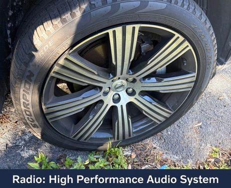 2024 Volvo XC90 B5 Plus Bright Theme