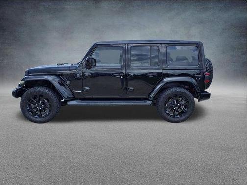 Black Clearcoat 2021 Jeep Wrangler Unlimited Sahara