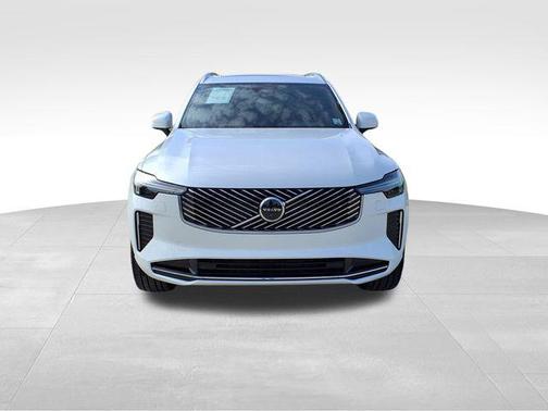 Crystal White Pearl 2026 Volvo XC90 Plus, B5 AWD Gas (mild hybrid), Gasoline, Bright, 7 Seats