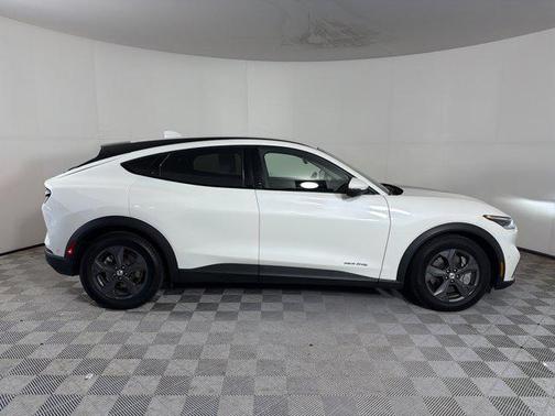 2022 Ford Mustang Mach-E Select