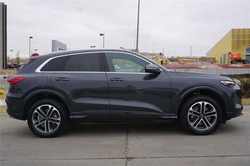 2025 Audi Q5 Premium TFSI quattro S tronic