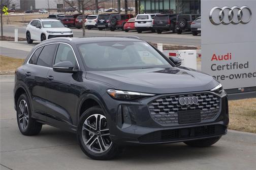 2025 Audi Q5 Premium TFSI quattro S tronic