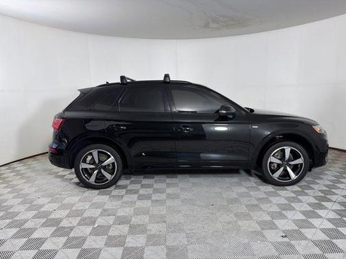 2023 Audi Q5 45 S line Prestige