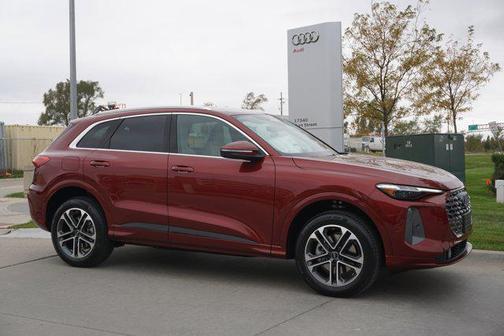 2025 Audi Q5 Premium Plus TFSI quattro S tronic