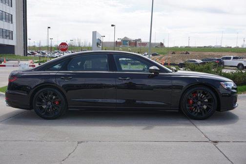 2025 Audi S8 4.0T