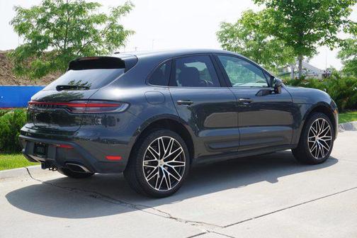 2024 Porsche Macan Base