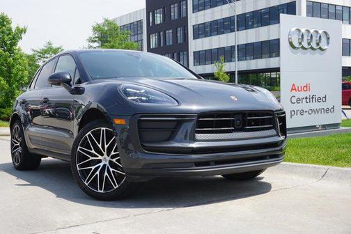 2024 Porsche Macan Base