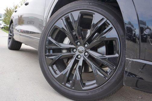 2025 Audi Q8 55 Premium Plus