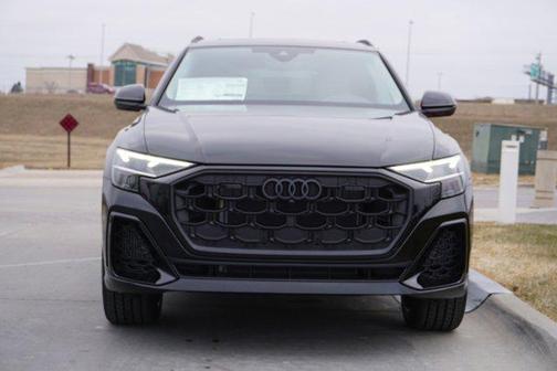 2025 Audi Q8 55 Premium Plus