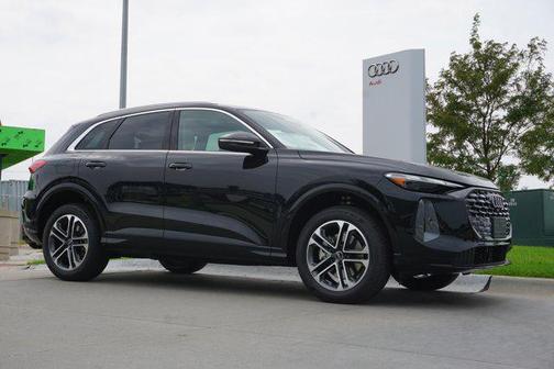 2025 Audi Q5 Premium