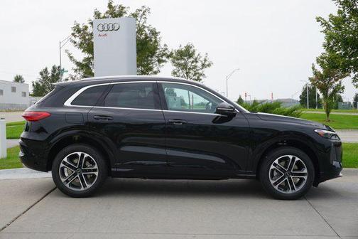 2025 Audi Q5 Premium